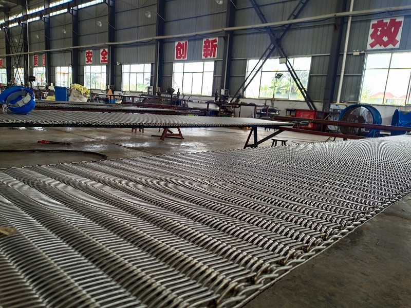 車間加班加點生產